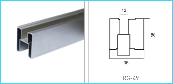 Headrail en acero inoxidable para particiones de baños marca KCROWNE